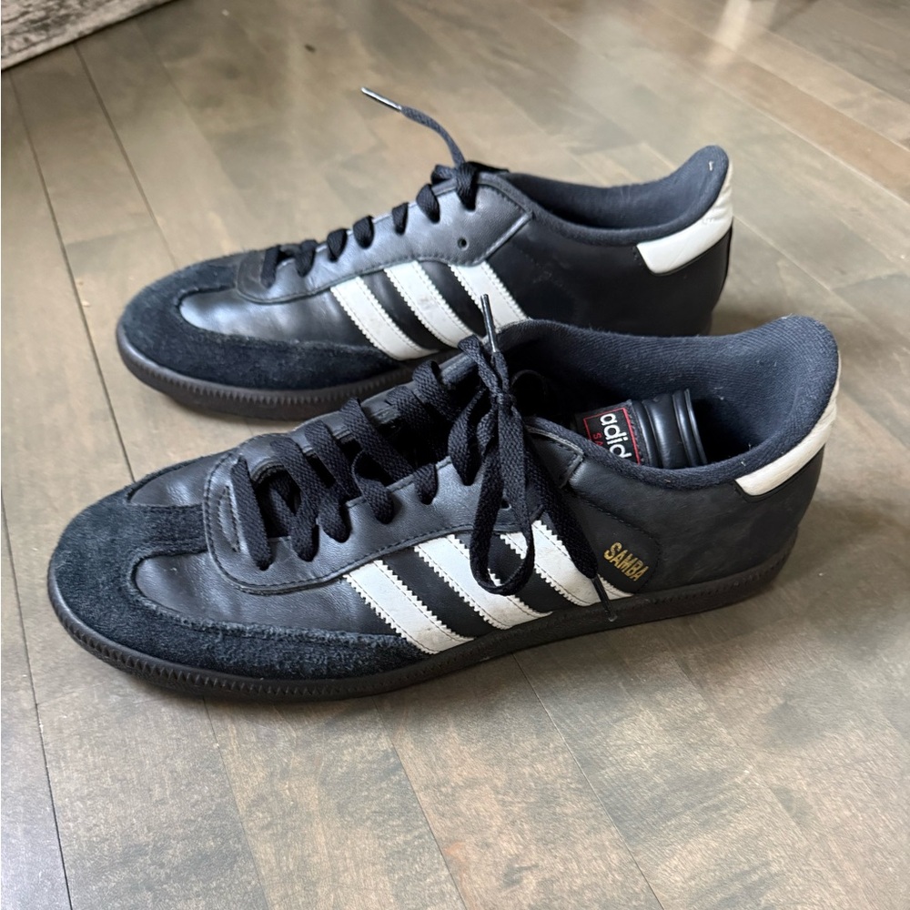 Adidas Sambas, Men’s size 10